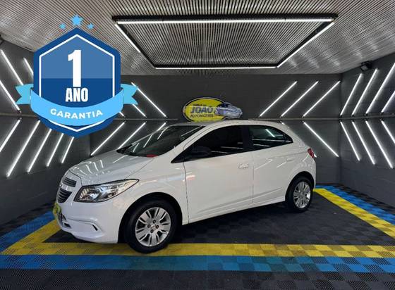 CHEVROLET ONIX 1.0 MPFI LT 8V FLEX 4P MANUAL